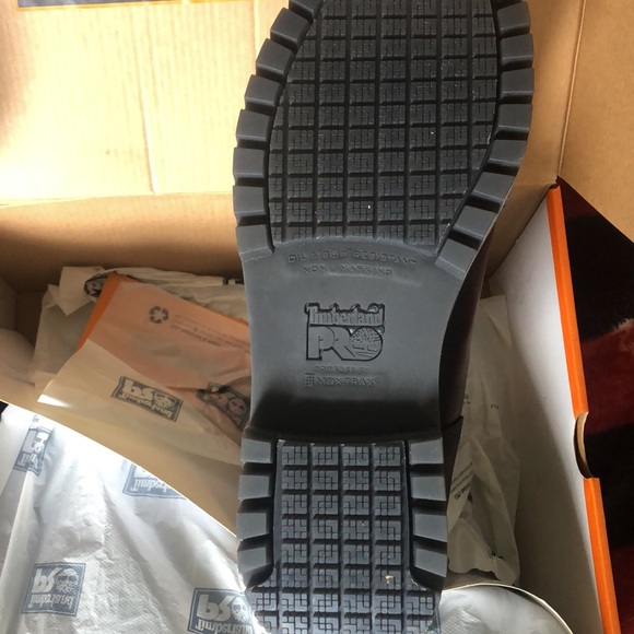 Men Timberland Work Boot - Picture 3 of 4